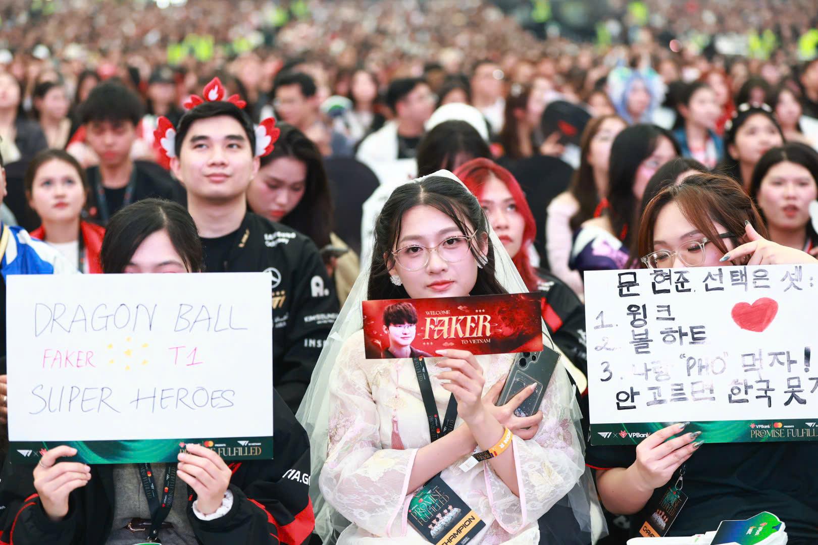 Giây phút bùng nổ khi Faker chào fan bằng tiếng Việt- Ảnh 5.