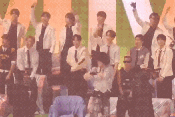 Giọt nước mắt của "đỉnh lưu" hết thời, mất 10 năm mới đổi lại được giây phút này- Ảnh 1.