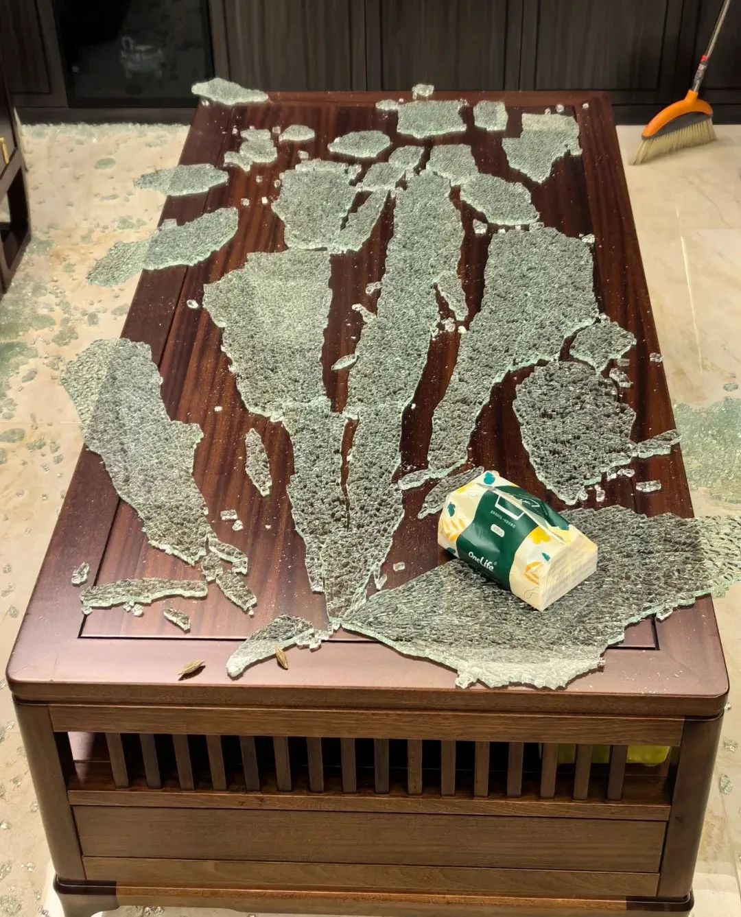 7 món đồ nhìn thì sang nhưng cực khổ khi vứt bỏ, tôi mất cả năm mới dọn hết- Ảnh 1.