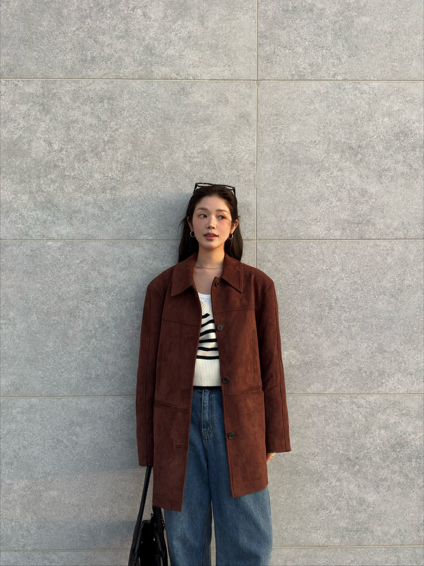 Trời chuyển lạnh, chị em phải diện ngay combo áo len và quần jeans với 5 cách kết hợp siêu hack tuổi- Ảnh 3.