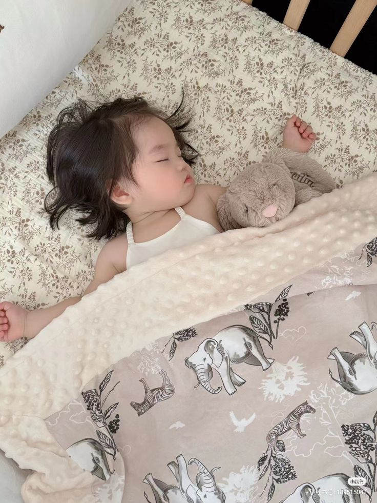 Mùa đông nhưng nửa nóng nửa lạnh khiến nhiều mẹ bỉm hoang mang không biết mặc đồ ngủ thế nào cho con- Ảnh 2.