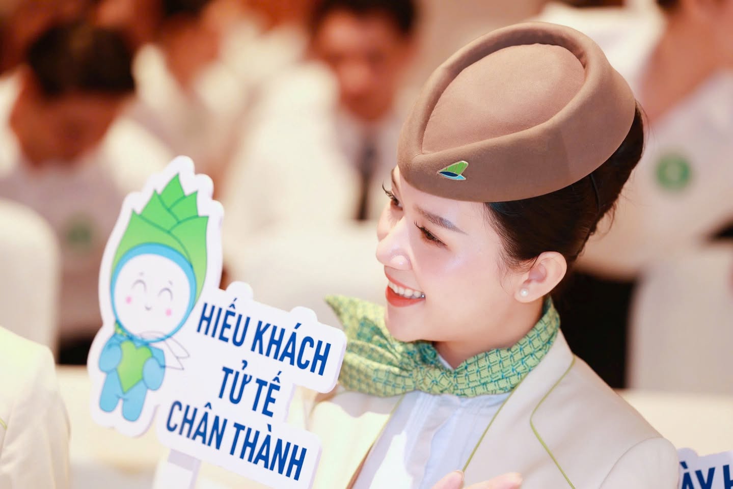 Bamboo Airways khởi động hành trình tuyển dụng tiếp viên hàng không quy mô lớn tại TP.HCM- Ảnh 1.