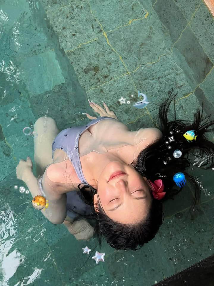 Hot girl vẫn khiến cư dân mạng bùng nổ vì vẻ ngoài bốc lửa, khẳng định mình là một “nhà sáng lập ngành thẩm mỹ”- Ảnh 3.