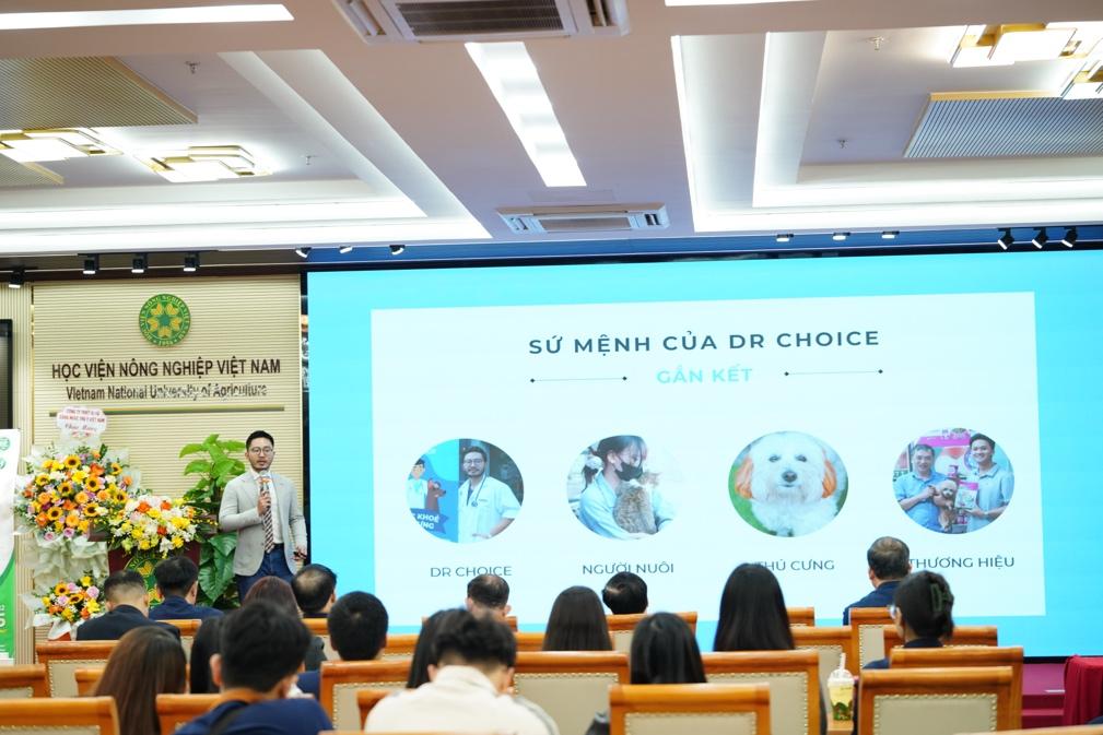 Hội thảo chăm sóc thú cưng: Kết nối tri thức, mở cơ hội nghề nghiệp- Ảnh 4. Hội thảo chăm sóc thú cưng: Kết nối tri thức, mở cơ hội nghề nghiệp- Ảnh 4.