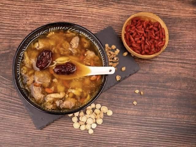 Bữa cơm mùa đông, khuyên bạn nên ăn 4 món "nóng" này để cấp ẩm cho da khô, giải nhiệt bên trong cơ thể- Ảnh 20.