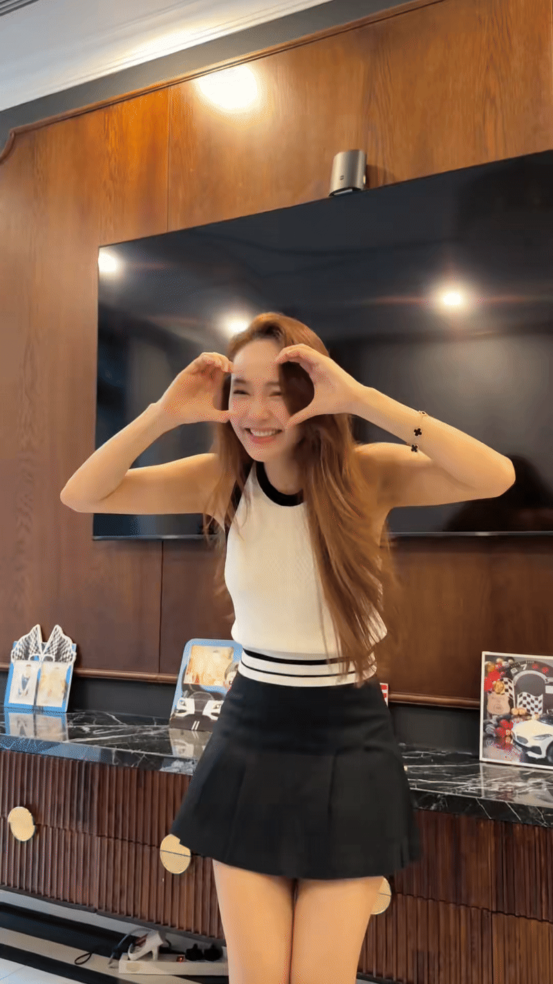 Cô gái Việt đẹp đến mức được truyền thông xứ Trung tung hô là "nữ thần", soi mặt mộc mới ngỡ ngàng- Ảnh 7.