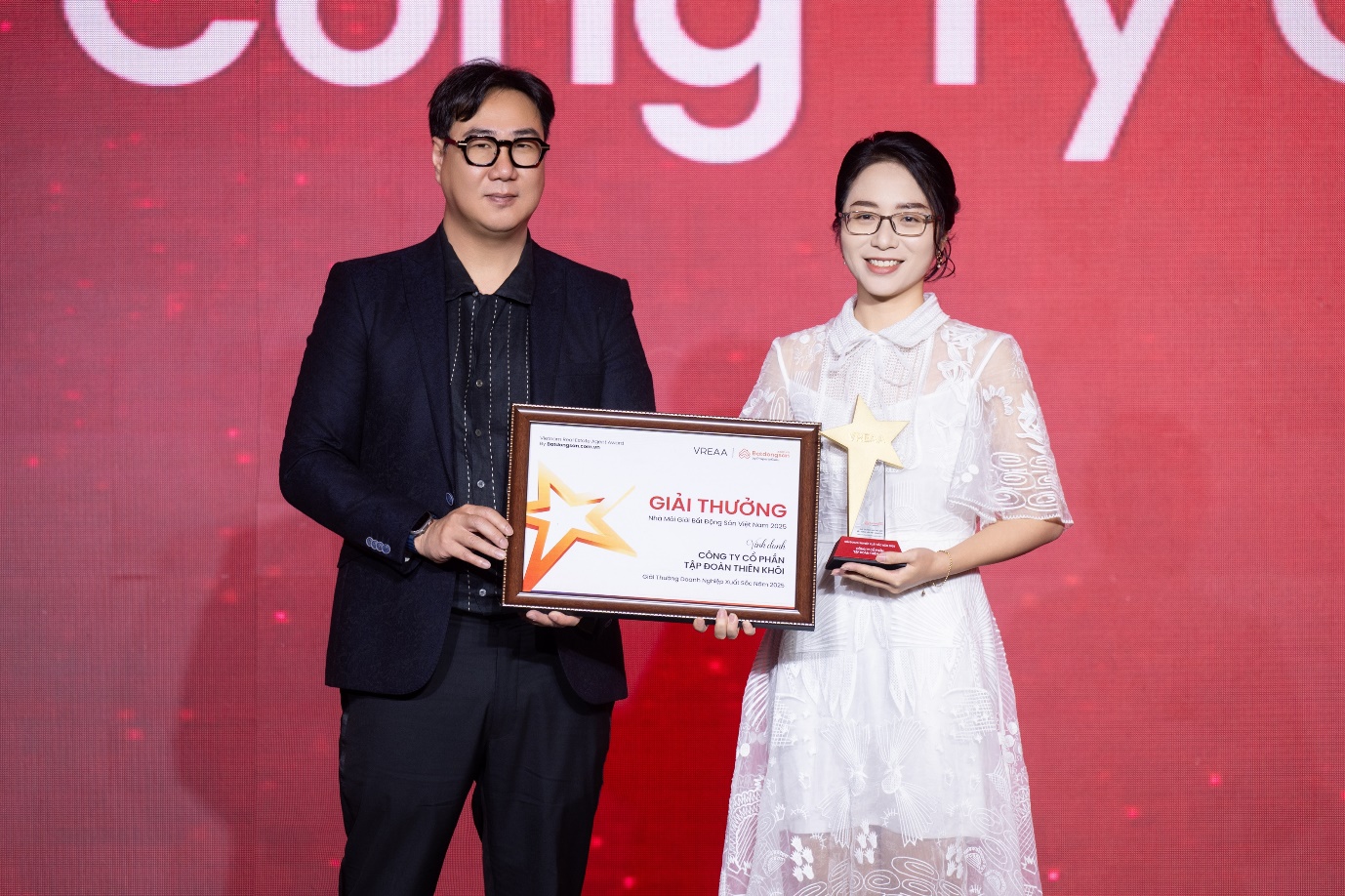 Giải thưởng Nhà môi giới bất động sản Việt Nam tôn vinh 1% môi giới nổi bật- Ảnh 1.