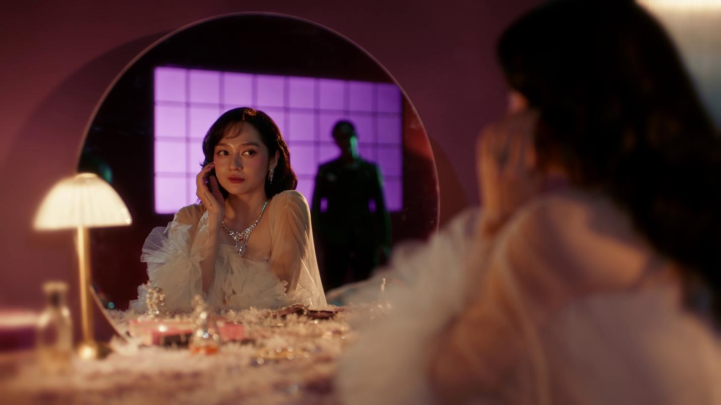 Bảo Anh trở lại đầy quyền lực trong MV mới, khoe visual sang chảnh cùng trang sức PNJ- Ảnh 1.