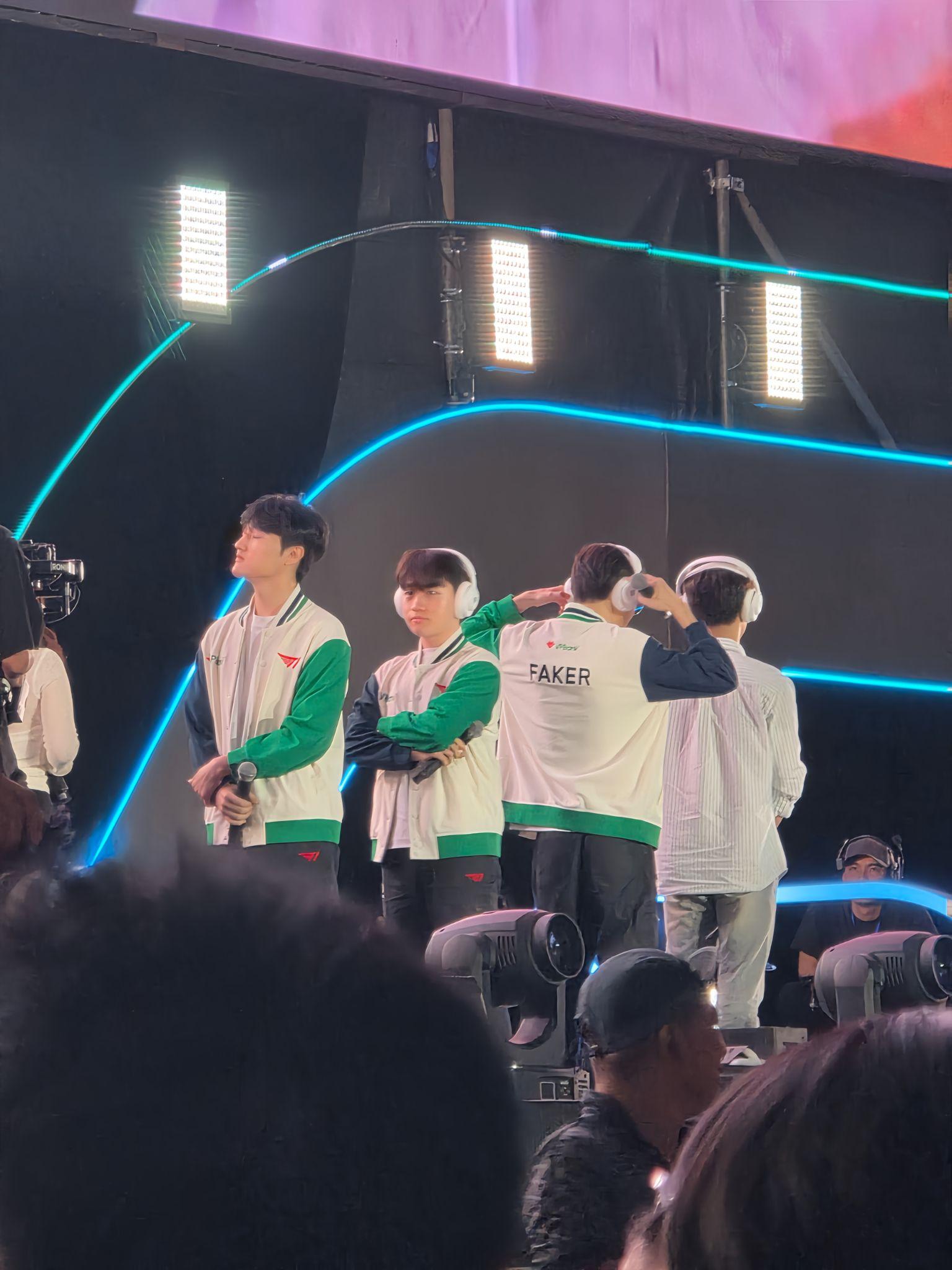 Điểm lại những khoảnh khắc “siêu đẹp trai” của T1 qua ống kính của Galaxy S25 Ultra- Ảnh 2.