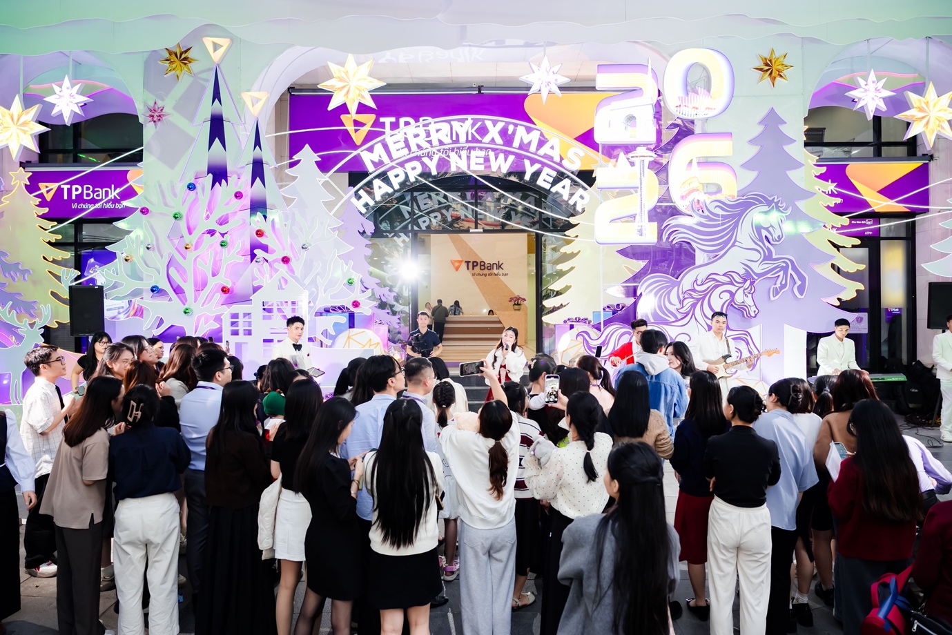 TPBank thắp sáng Giáng sinh bằng trải nghiệm số và những khoảnh khắc gần gũi- Ảnh 2.