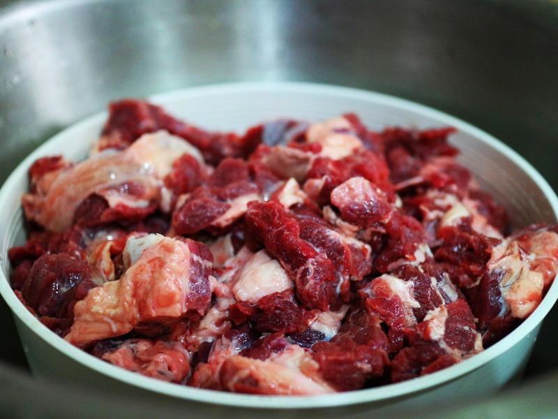 Bữa cơm mùa đông, khuyên bạn nên ăn 4 món "nóng" này để cấp ẩm cho da khô, giải nhiệt bên trong cơ thể- Ảnh 2.