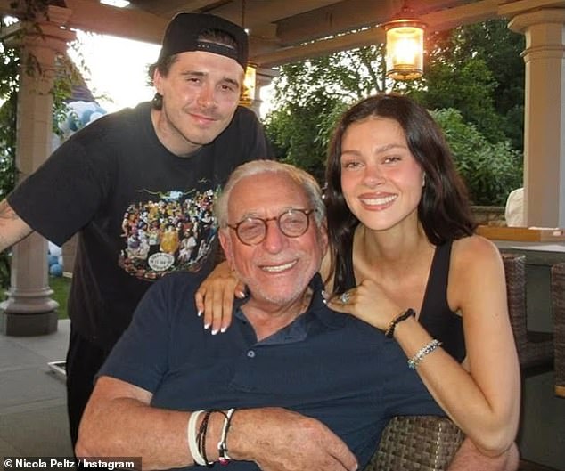 Giáng sinh vẫn không ngừng drama: Cậu cả nhà Beckham ngầm châm biếm khi bị em trai vạch trần chuyện chặn cả nhà trên MXH- Ảnh 3.