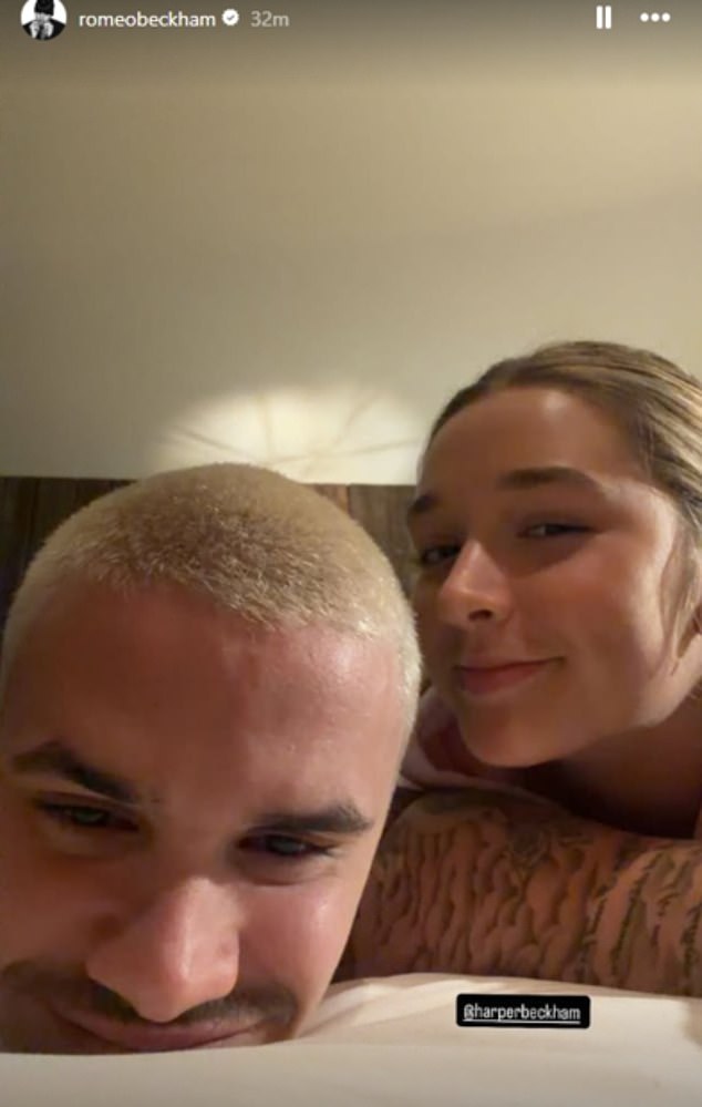 Giáng sinh vẫn không ngừng drama: Cậu cả nhà Beckham ngầm châm biếm khi bị em trai vạch trần chuyện chặn cả nhà trên MXH- Ảnh 8.