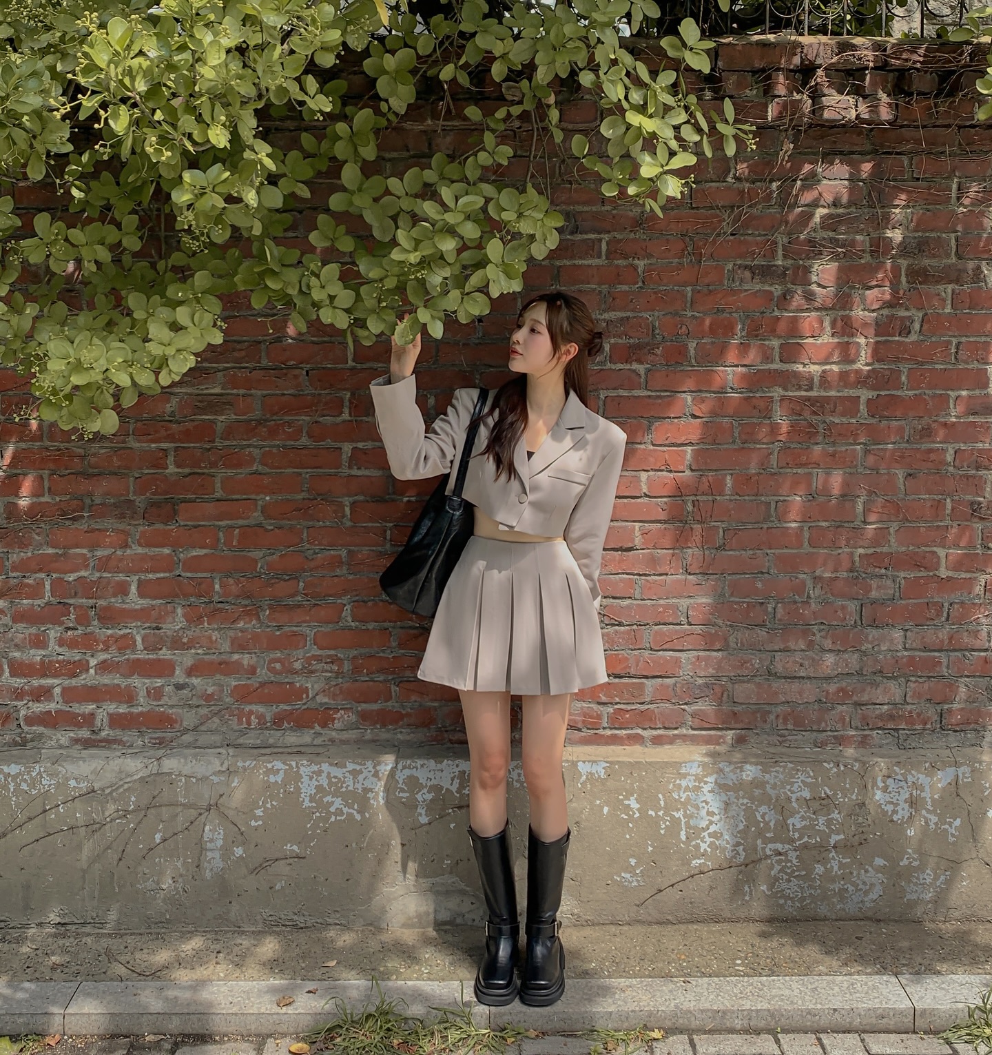 5 cách diện chân váy ngắn nổi bật và siêu tôn dáng, càng gần tới năm mới càng nên ghim- Ảnh 11. 5 cách diện chân váy ngắn nổi bật và siêu tôn dáng, càng gần tới năm mới càng nên ghim- Ảnh 11.