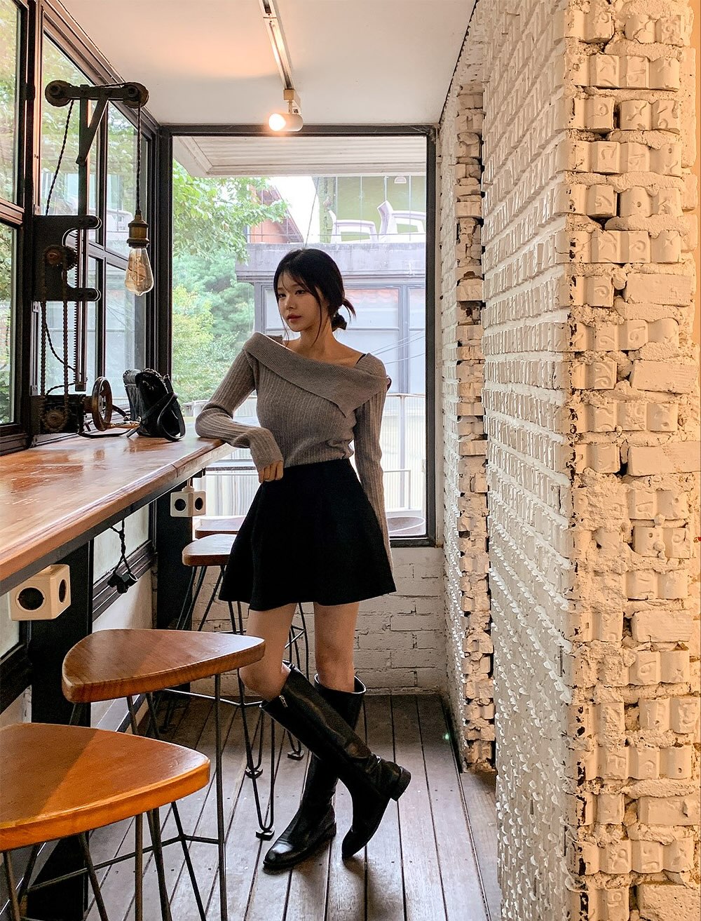 5 cách diện chân váy ngắn nổi bật và siêu tôn dáng, càng gần tới năm mới càng nên ghim- Ảnh 10. 5 cách diện chân váy ngắn nổi bật và siêu tôn dáng, càng gần tới năm mới càng nên ghim- Ảnh 10.