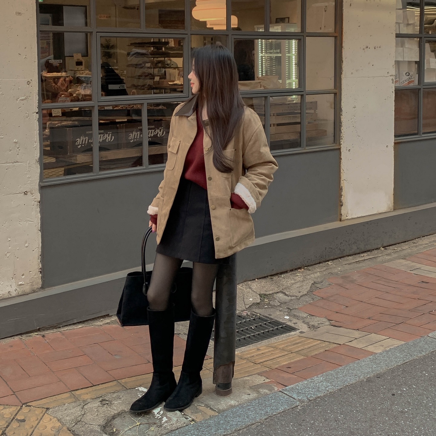 5 cách diện chân váy ngắn nổi bật và siêu tôn dáng, càng gần tới năm mới càng nên ghim- Ảnh 3. 5 cách diện chân váy ngắn nổi bật và siêu tôn dáng, càng gần tới năm mới càng nên ghim- Ảnh 3.