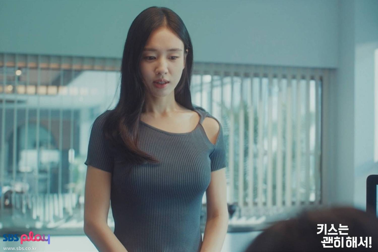 4 nữ chính phim Hàn mặc đẹp nhất 2025, nhắc đến mỹ nhân số 3 là nghĩ ngay tới sự sang chảnh- Ảnh 4.