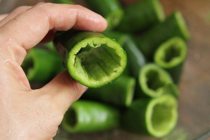 Không phải lá lốt hay mướp đắng, loại nguyên liệu này đem nhồi thịt ngon bất ngờ, hầu hết chị em chưa từng thử- Ảnh 2.