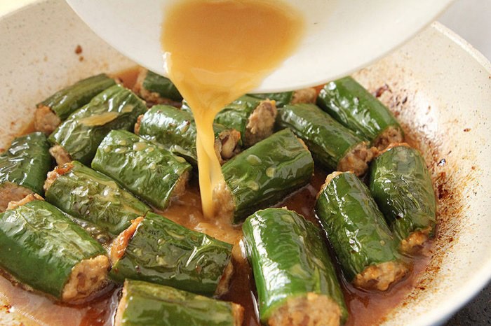 Không phải lá lốt hay mướp đắng, loại nguyên liệu này đem nhồi thịt ngon bất ngờ, hầu hết chị em chưa từng thử- Ảnh 8.