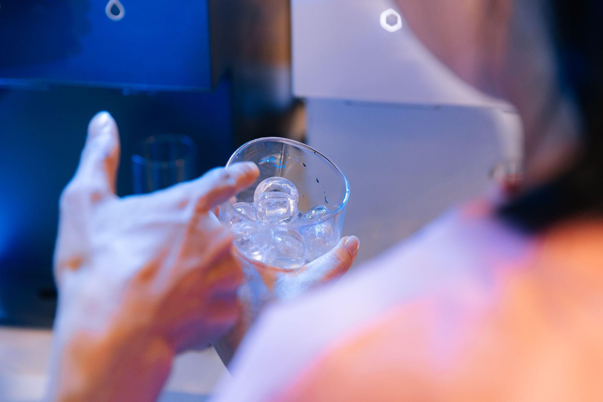 Nghịch lý bên trong thói quen sử dụng nước đá của người Việt- Ảnh 3.