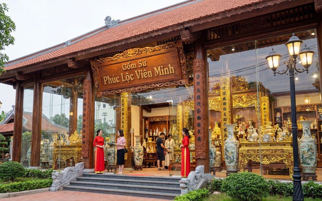 Đồ thờ gốm sứ Bát Tràng cao cấp từ Gốm Sứ Phúc Lộc Viên Minh- Ảnh 1.