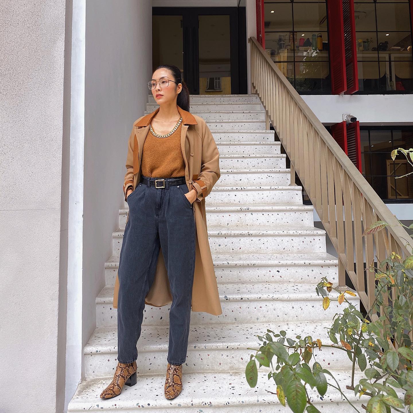 Gu chọn áo khoác của các nàng dâu hào môn: 5 kiểu là "bảo chứng" cho vẻ ngoài sang trọng long lanh- Ảnh 12.