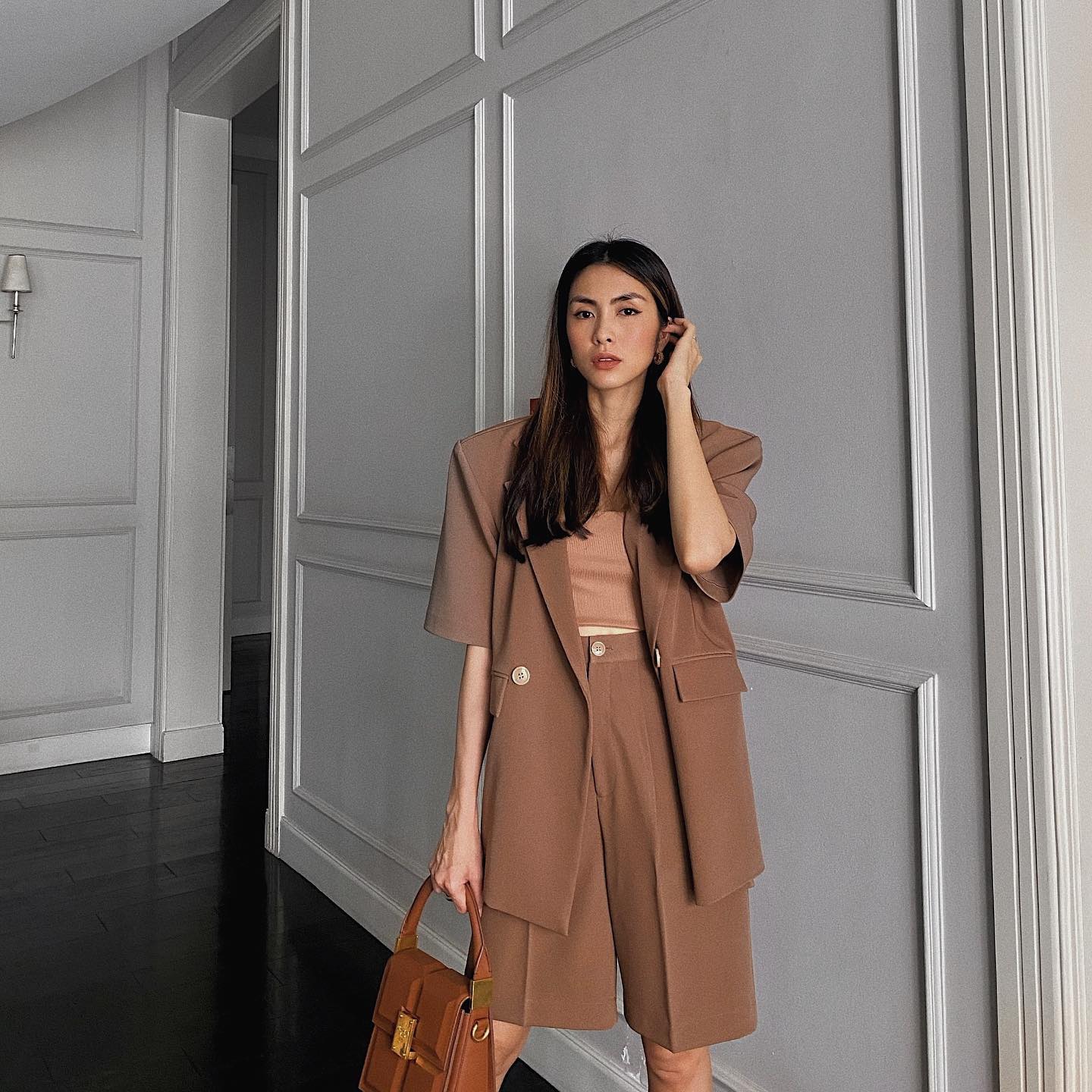 Gu chọn áo khoác của các nàng dâu hào môn: 5 kiểu là "bảo chứng" cho vẻ ngoài sang trọng long lanh- Ảnh 2.