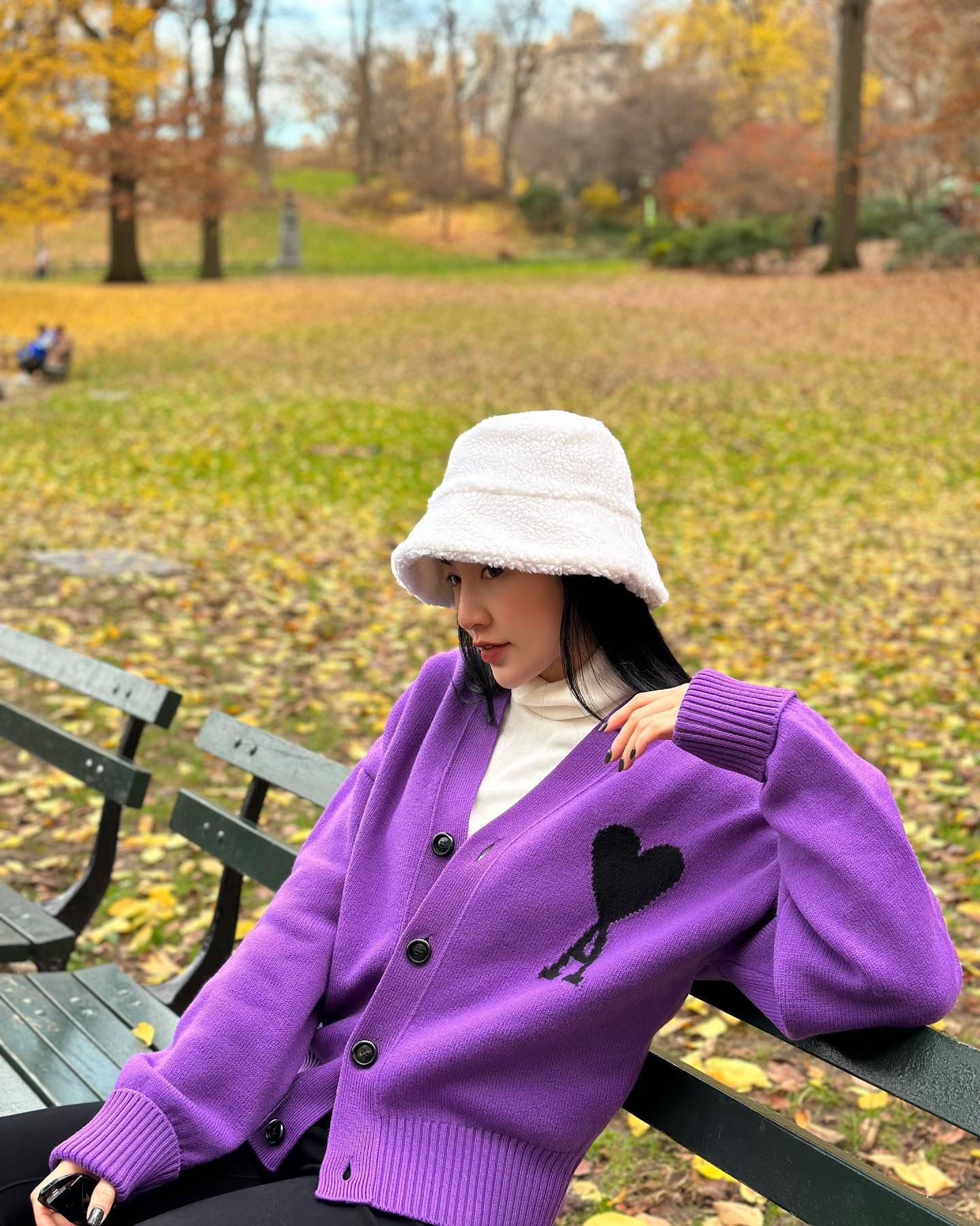 Gu chọn áo khoác của các nàng dâu hào môn: 5 kiểu là "bảo chứng" cho vẻ ngoài sang trọng long lanh- Ảnh 4.