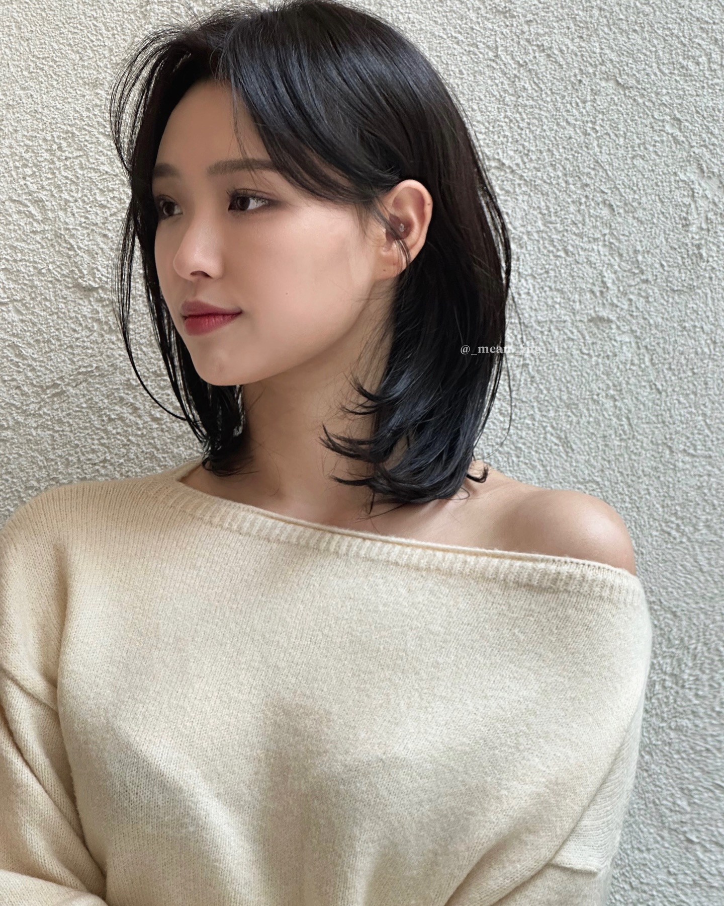 Cắt 5 kiểu tóc này thì mái tóc từ mỏng hóa dày gấp rưỡi, gương mặt cũng nhỏ hơn hẳn- Ảnh 7.