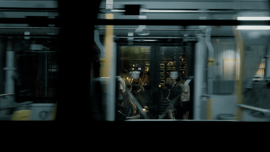 Nữ giám đốc độc thân sống trong căn hộ 90m2, thuê thêm căn 35m2 mở quầy bar mini mời hàng xóm đến xập xình- Ảnh 16.