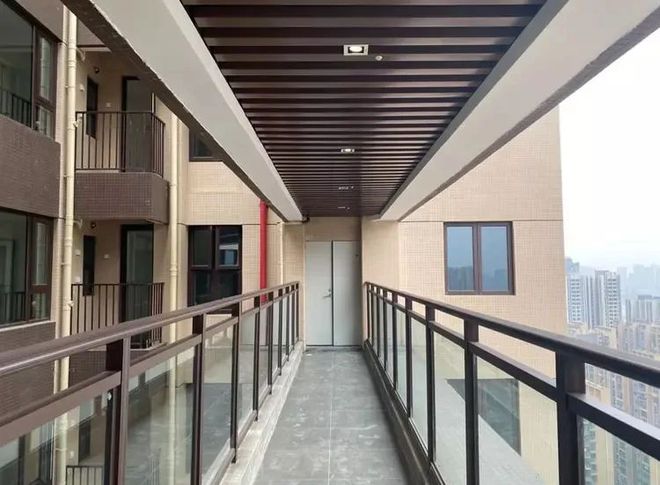 Tôi mua một căn hộ góc và sau hai năm sống ở đó, tôi hoàn toàn suy sụp, cảm giác vô cùng bế tắc- Ảnh 4.