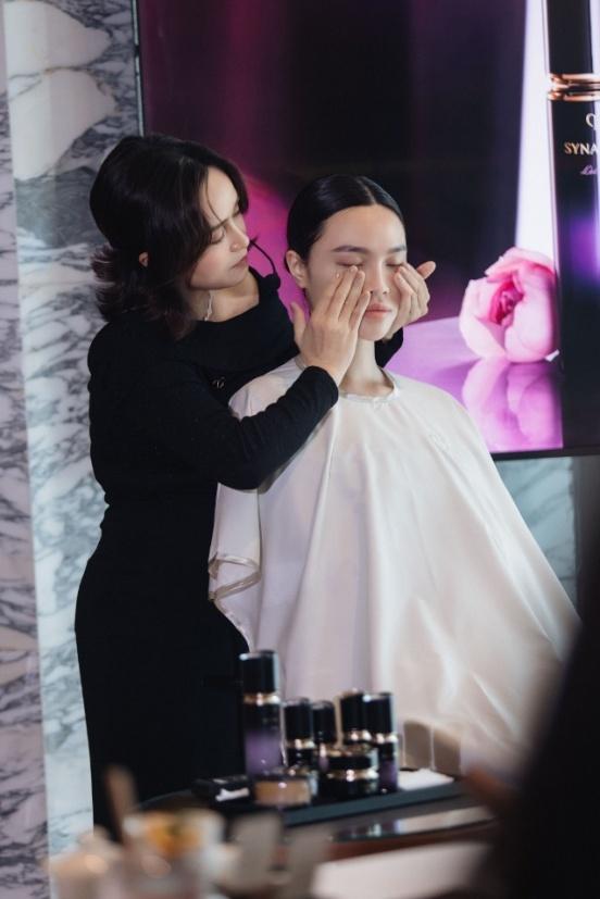 Synactif - Thời khắc của những đoá hồng- Ảnh 3.