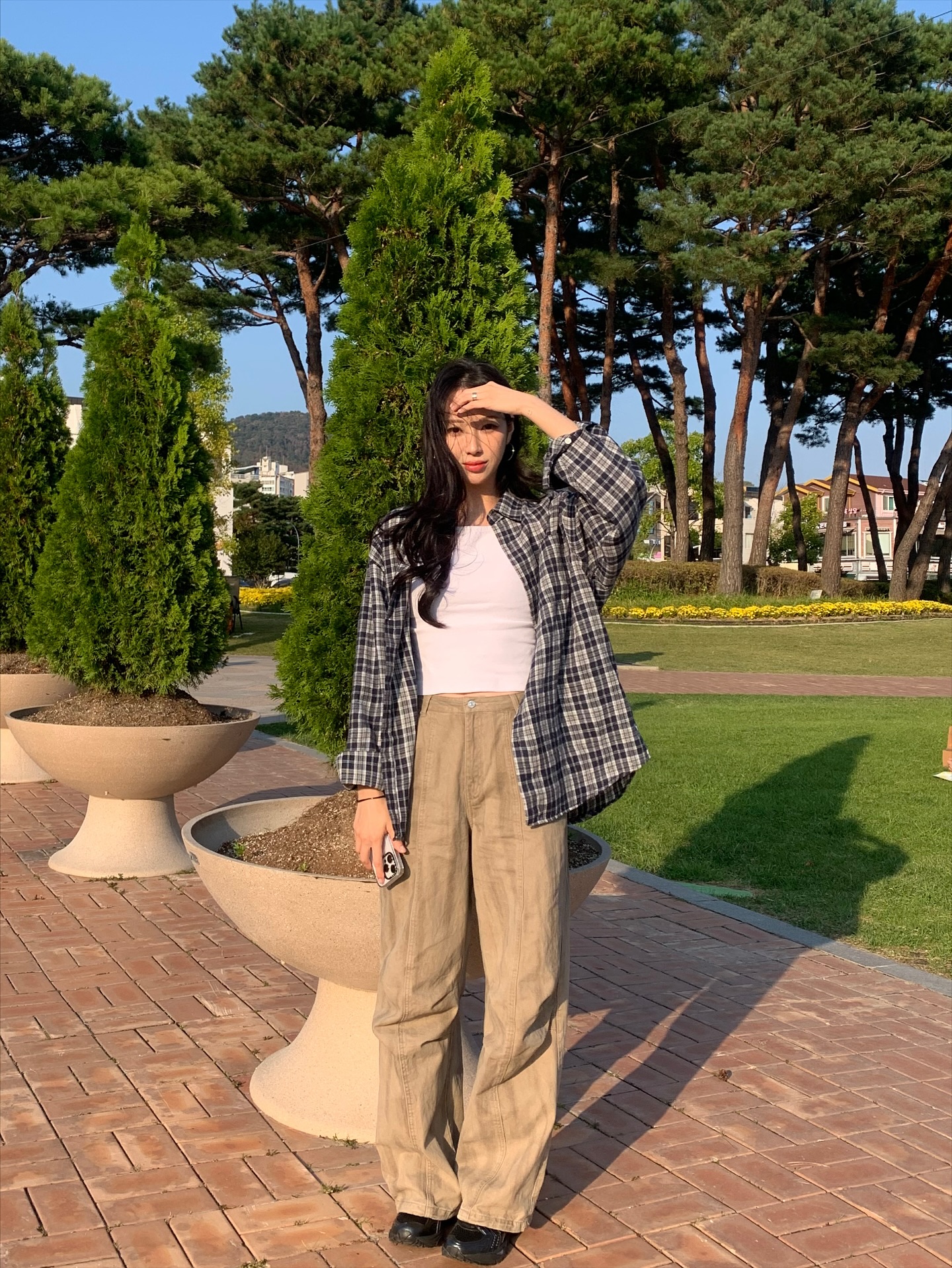 Quần ống rộng có vô vàn nhưng 5 kiểu này mới đáng sắm nhất, phối đồ đơn giản vẫn siêu sang- Ảnh 5.