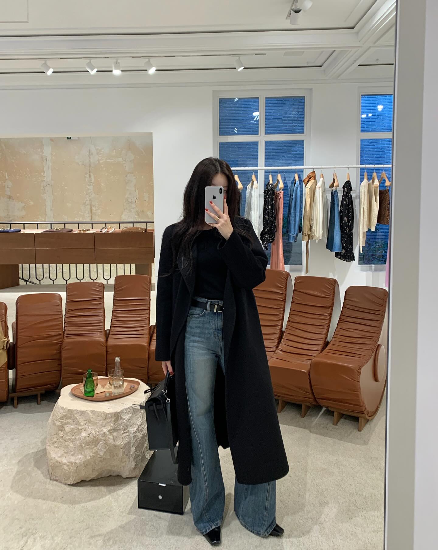 5 combo áo và quần dài cứ mặc là sành điệu cho nàng không thích diện váy- Ảnh 1.