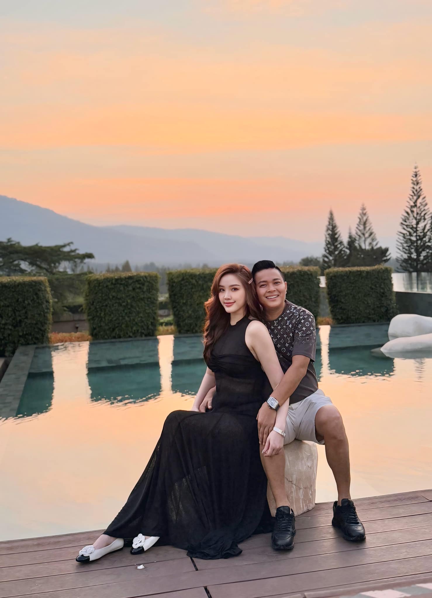 Người đẹp được cầu hôn ở thiên đường biển: Chồng là đại gia siêu giàu, duy nhất 5 sao Việt tham gia đám cưới- Ảnh 6.