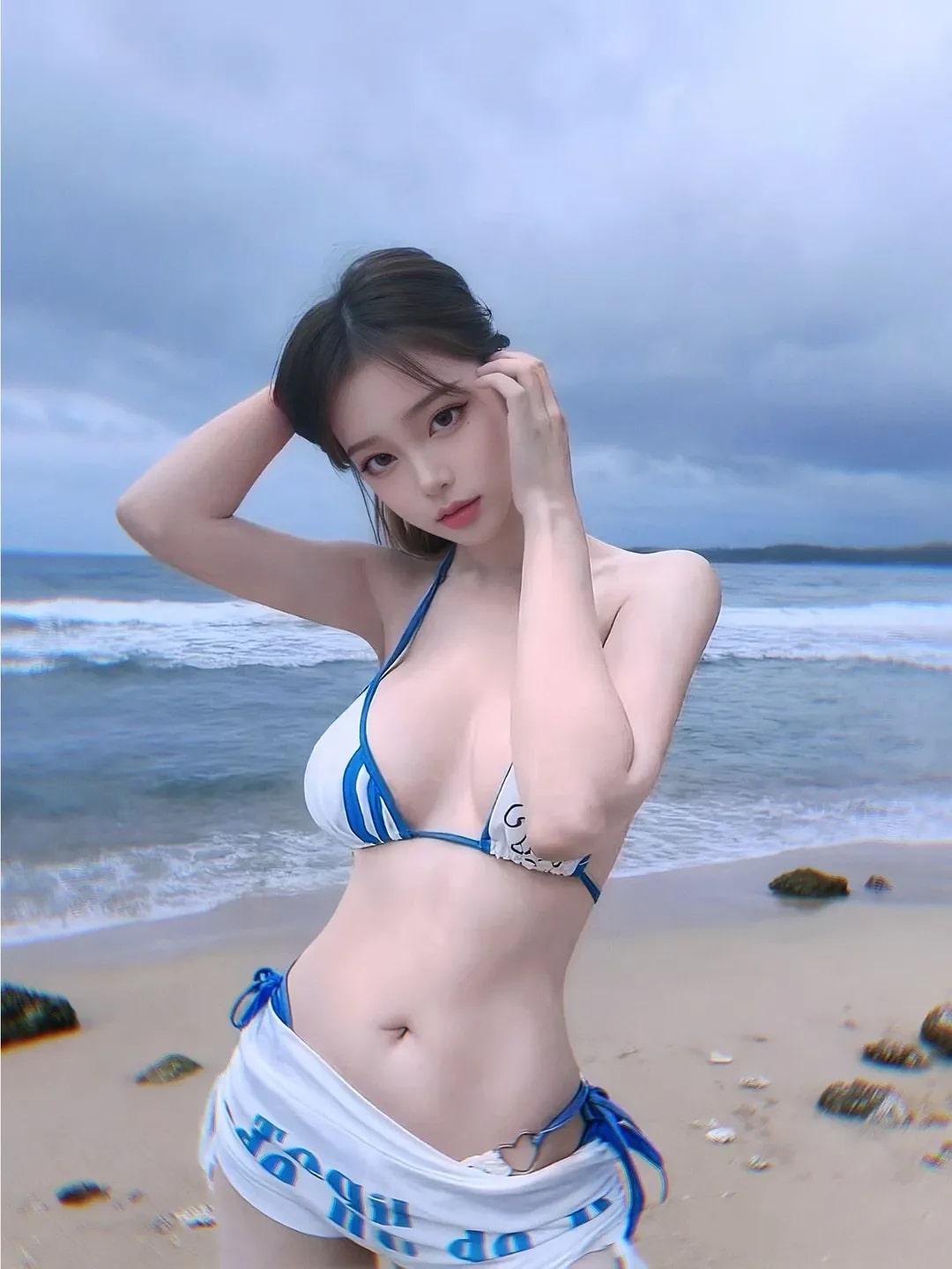 Trào lưu sử dụng “hot girl ảo”, gợi cảm nhờ dòng prompt nhưng vẫn khiến nhiều người tin là thật- Ảnh 3.