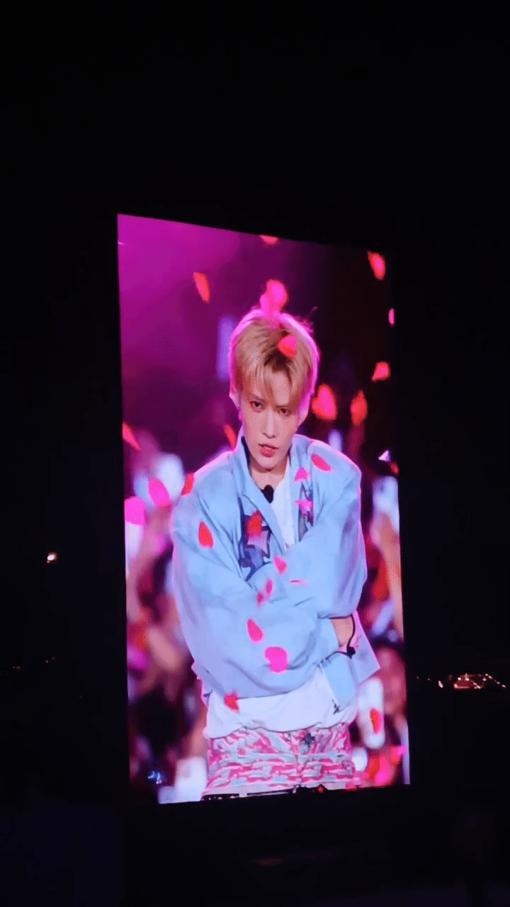 Sốc visual dàn Anh Trai khoe trên màn hình LED tại concert Say Hi mùa 2, idol Việt mà nó quốc tế quá trời!- Ảnh 4.