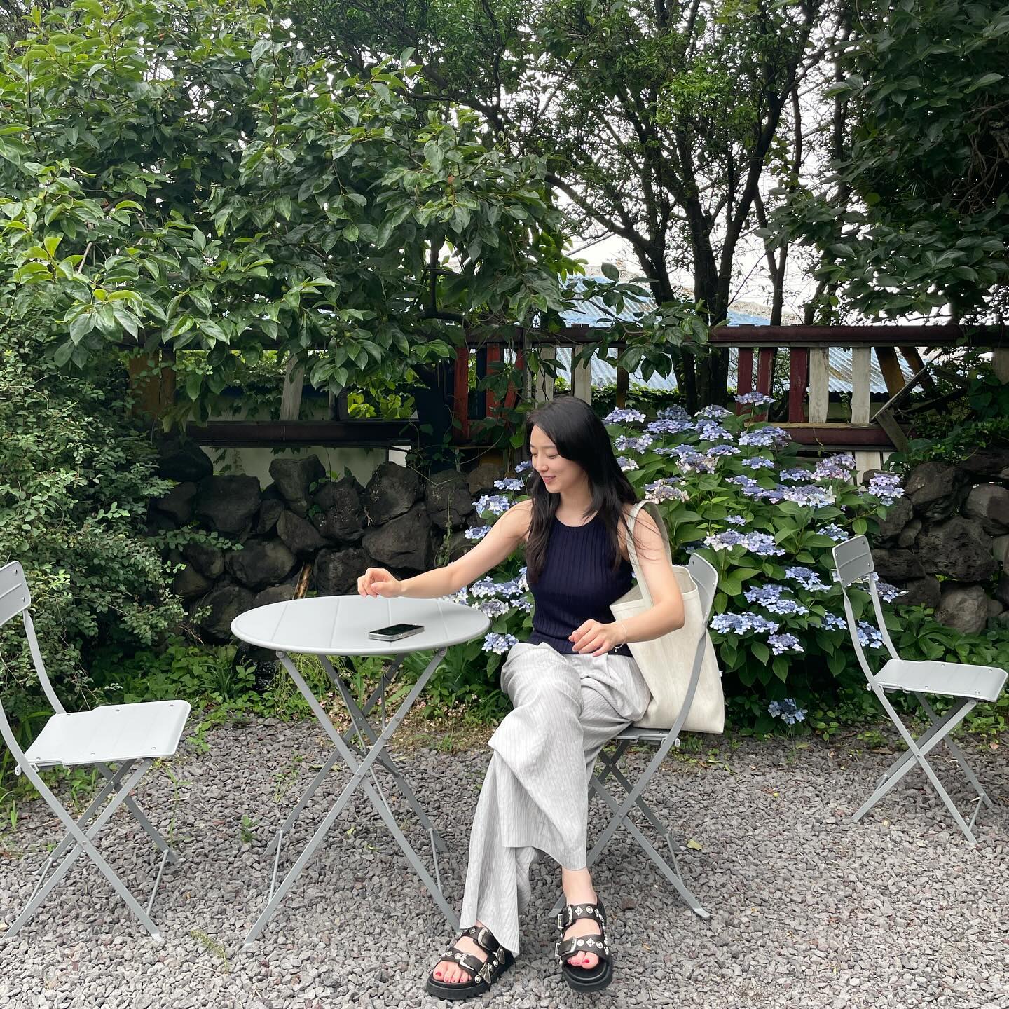 Nữ chính phim Taxi Driver 33 tuổi nhưng trông như nữ sinh, style ngoài đời còn trẻ trung hơn nữa- Ảnh 10.