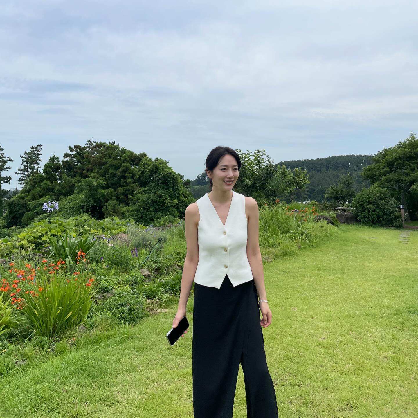 Nữ chính phim Taxi Driver 33 tuổi nhưng trông như nữ sinh, style ngoài đời còn trẻ trung hơn nữa- Ảnh 11.