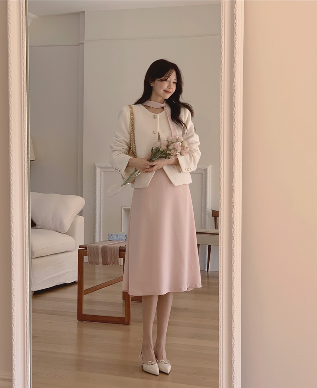 4 kiểu áo khoác hoàn hảo cho nàng có chiều cao khiêm tốn: Mẫu số 2 đặc biệt sang chảnh và long lanh- Ảnh 2.