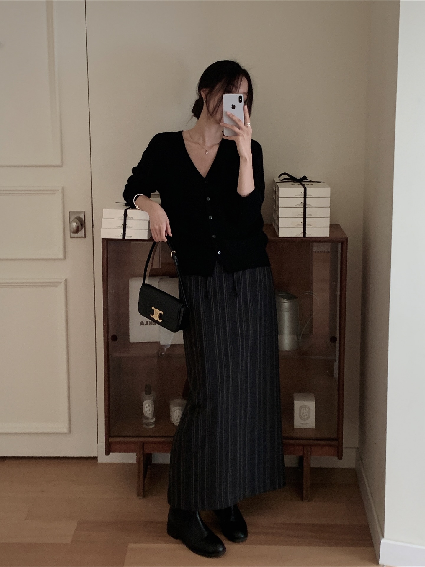 Có thể khẳng định đây là mẫu chân váy đáng sắm nhất 2026: Tinh tế và tôn dáng, đẹp mọi hoàn cảnh- Ảnh 4. Có thể khẳng định đây là mẫu chân váy đáng sắm nhất 2026: Tinh tế và tôn dáng, đẹp mọi hoàn cảnh- Ảnh 4.