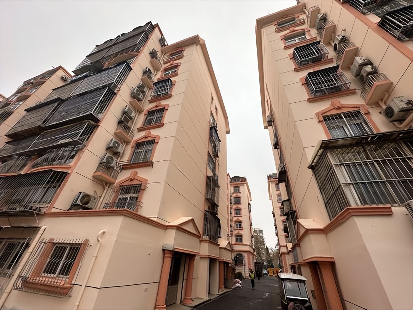 Ba năm trả phí tầng cao như “ném tiền qua cửa sổ”: Chỉ khi dọn về nhà cũ, tôi mới thấy được sống thật sự- Ảnh 3.