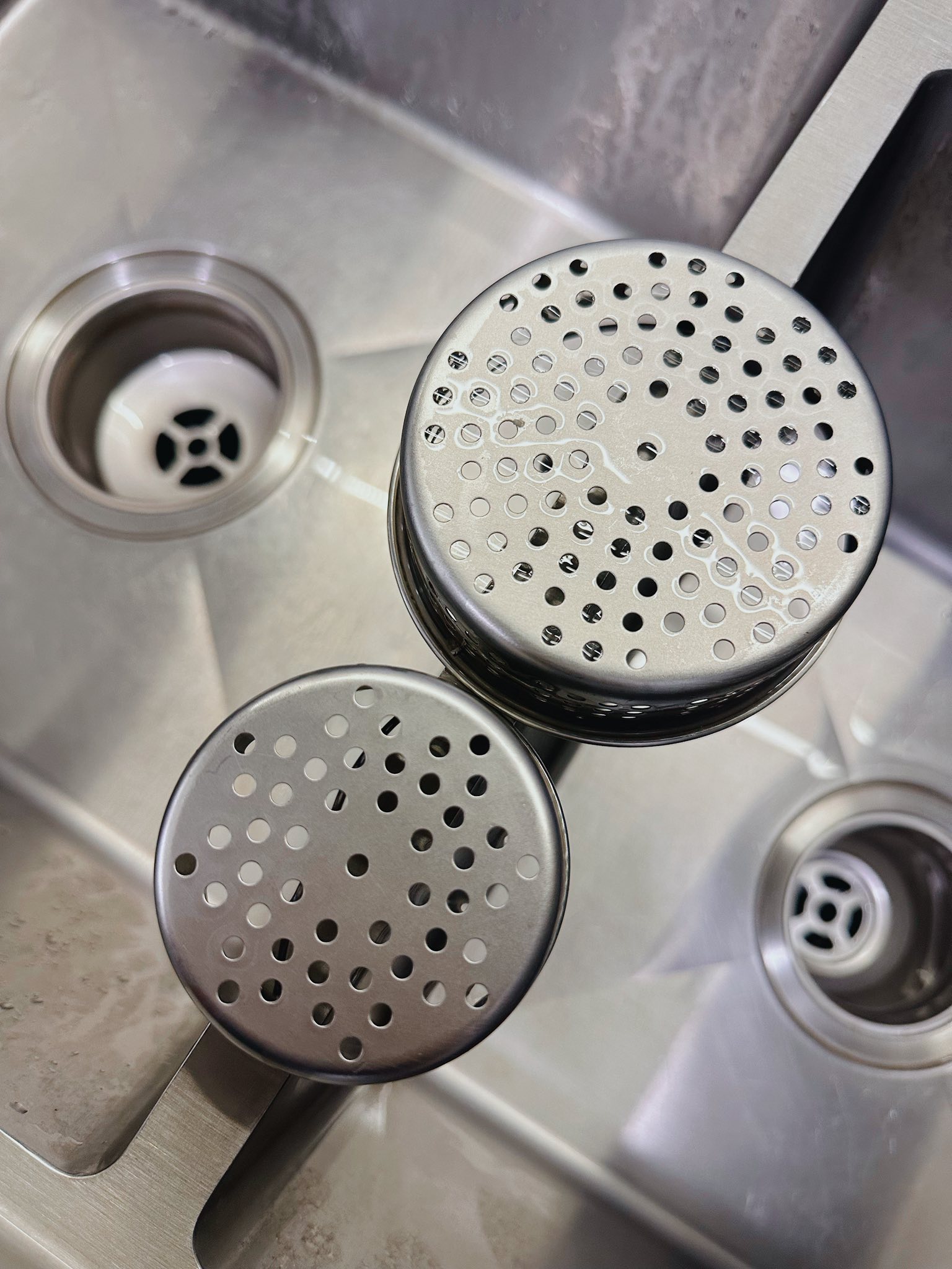 Mẹo dọn nhà "cuốn chiếu" chỉ 45 phút cho 6 tầng nhà của vợ đảm Hà Nội: Nhà thơm lừng, sạch từng ngóc ngách- Ảnh 7.