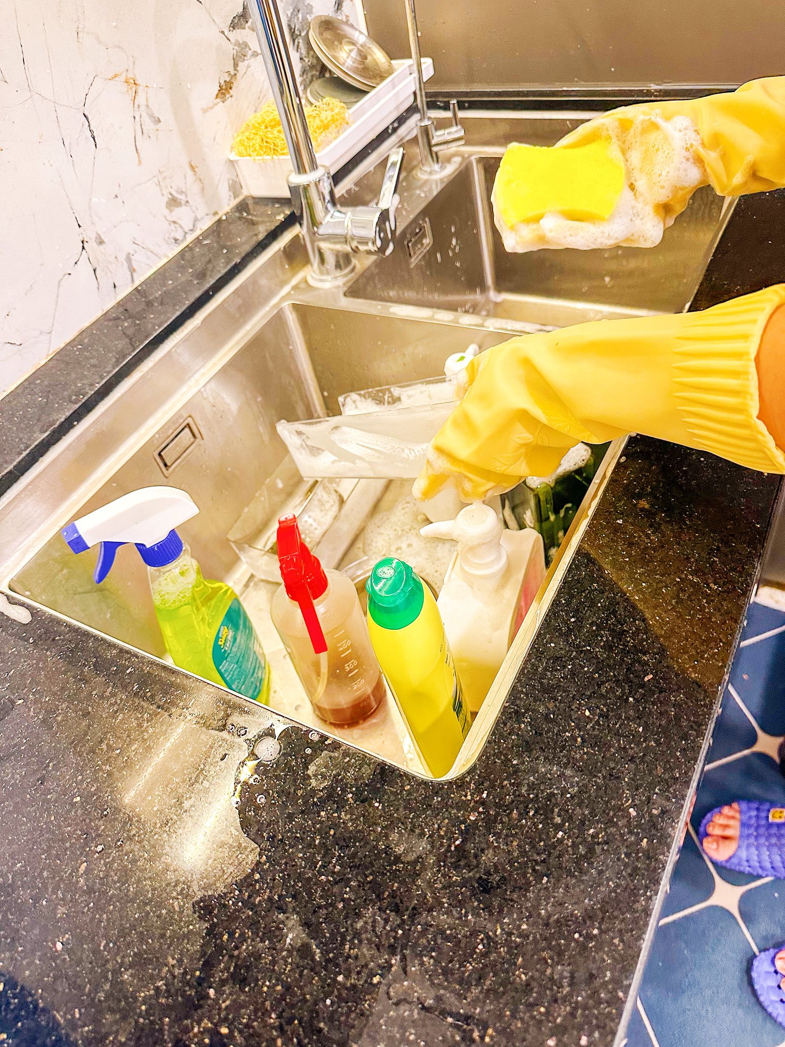 Mẹo dọn nhà "cuốn chiếu" chỉ 45 phút cho 6 tầng nhà của vợ đảm Hà Nội: Nhà thơm lừng, sạch từng ngóc ngách- Ảnh 5.