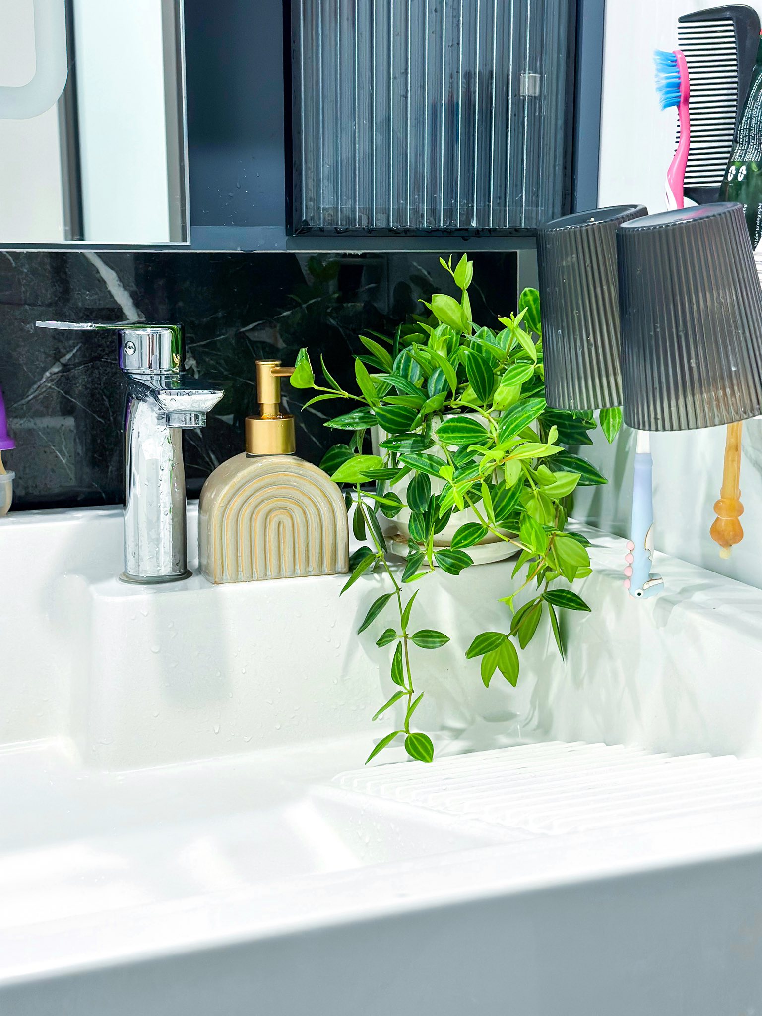 Mẹo dọn nhà "cuốn chiếu" chỉ 45 phút cho 6 tầng nhà của vợ đảm Hà Nội: Nhà thơm lừng, sạch từng ngóc ngách- Ảnh 10.