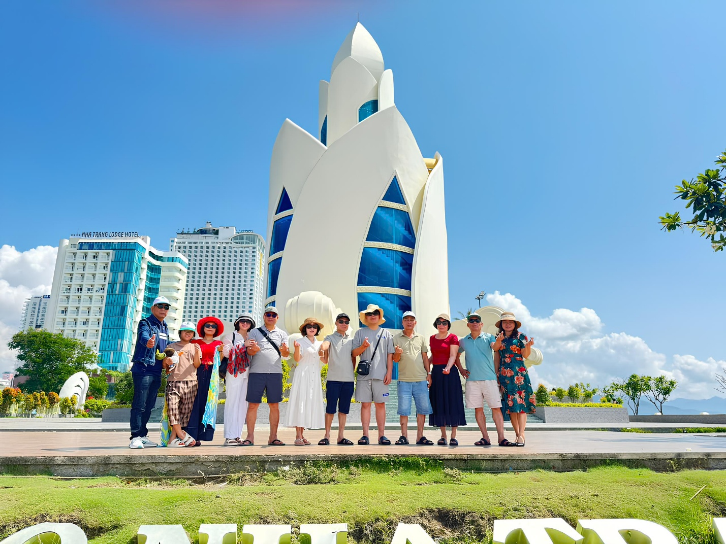 Đặt tour Tết Nguyên đán 2026 tại Đất Việt Tour nhận ưu đãi đến 4 triệu đồng- Ảnh 1.