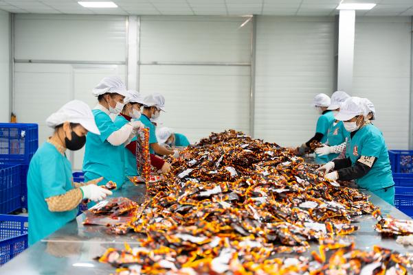 Những sản phẩm “cộp mác” tạo nên danh tiếng “Ăn Cùng Bà Tuyết” - thử là ghiền!- Ảnh 2.