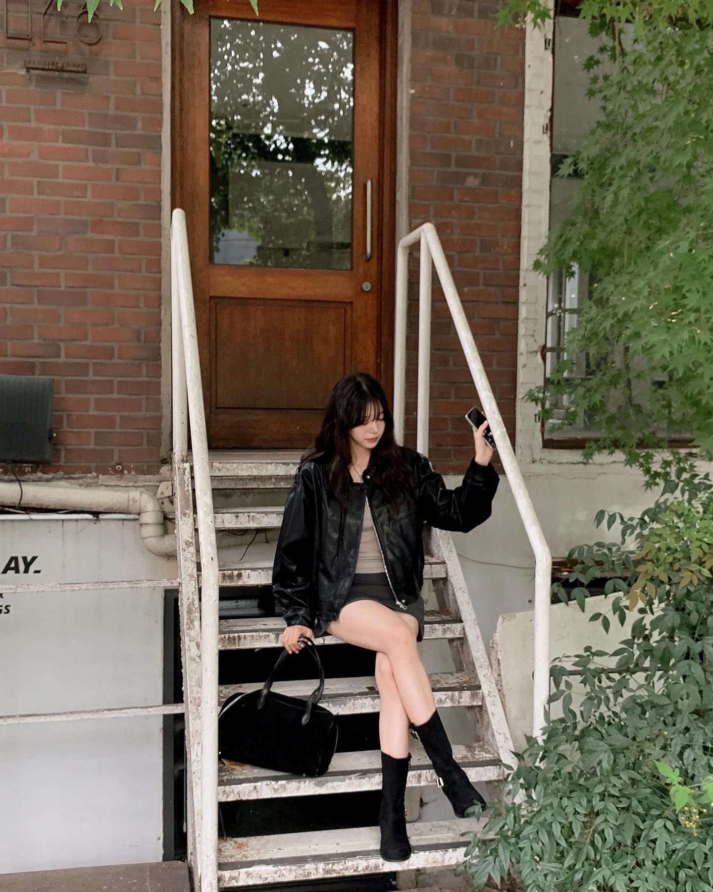 5 món thời trang màu trung tính cần có để phối đồ trong tích tắc là đẹp- Ảnh 7.