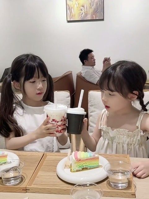 Những đứa trẻ lớn lên trong sự đối xử bất công của bố mẹ sẽ như thế nào?- Ảnh 1.