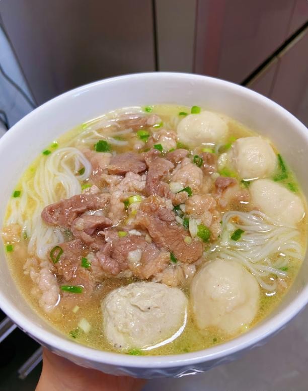 Bữa sáng ngon miệng lại ấm bụng: 3 công thức nấu nhanh mà hương vị "cực mê" nguyên liệu lại rẻ- Ảnh 4. Bữa sáng ngon miệng lại ấm bụng: 3 công thức nấu nhanh mà hương vị "cực mê" nguyên liệu lại rẻ- Ảnh 4.